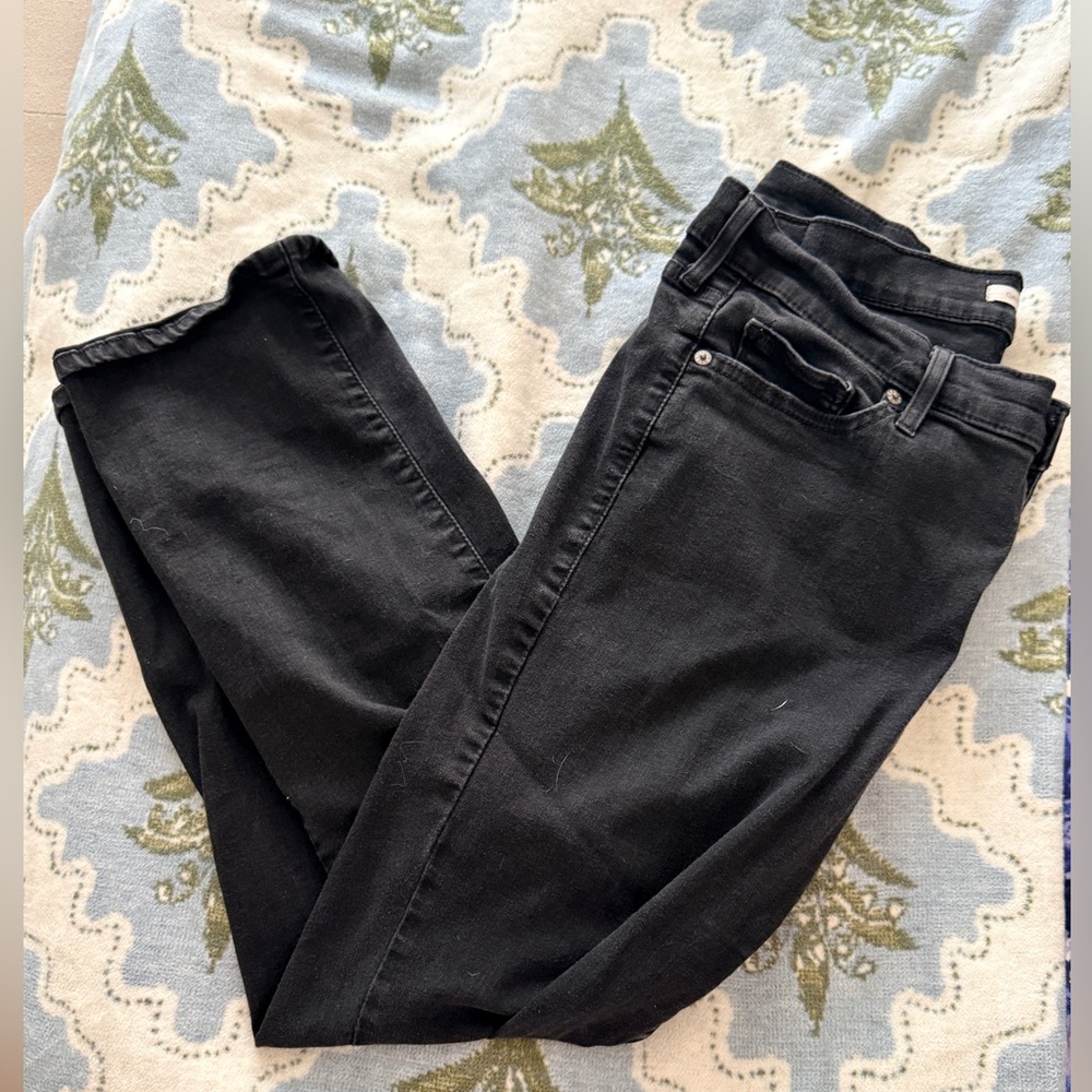 Levi’s Black Classic Mid Rise Straight Leg Jeans